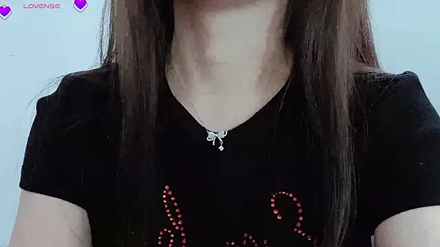 Snapshot of tanhxiu chatting on 01/11/25, 11:45 tanhxiu online show from 01/11/25, 11:45