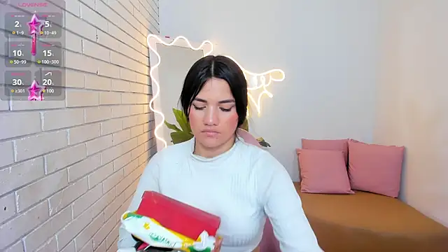 Chiara tay online show from 02/10/25, 07:17