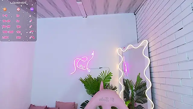 Chiara tay online show from 03/13/25, 06:05