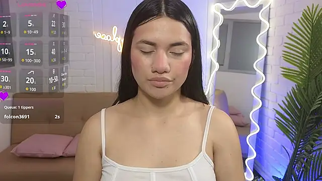 Chiara tay online show from 09/21/25, 11:45