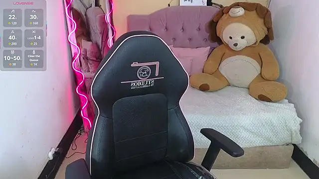 Chiara tay online show from 10/27/25, 03:32