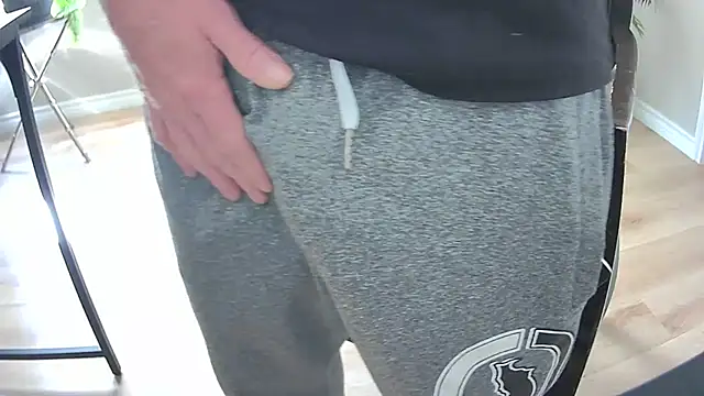 Snapshot of Sexyfunsize chatting on 11/13/25, 04:50 Sexyfunsize online show from 11/13/25, 04:50