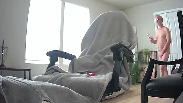 Snapshot of Sexyfunsize chatting on 12/21/25, 04:25 Sexyfunsize online show from 12/21/25, 04:25