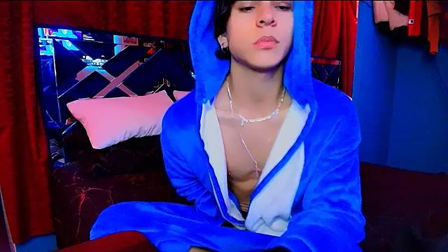 Luke Howland online show from 01/12/26, 01:11