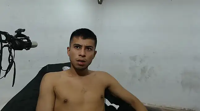 Snapshot of danielitopapuu chatting on 12/11/24, 08:18 danielitopapuu online show from 12/11/24, 08:18