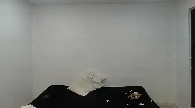 Snapshot of danielitopapuu chatting on 02/21/25, 01:11 danielitopapuu online show from 02/21/25, 01:11