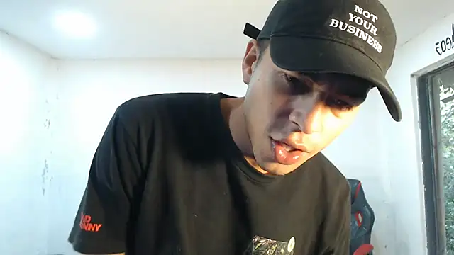 Snapshot of danielitopapuu chatting on 10/23/25, 12:37 danielitopapuu online show from 10/23/25, 12:37