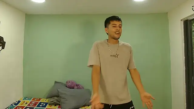 Snapshot of danielitopapuu chatting on 11/26/25, 10:00 danielitopapuu online show from 11/26/25, 10:00