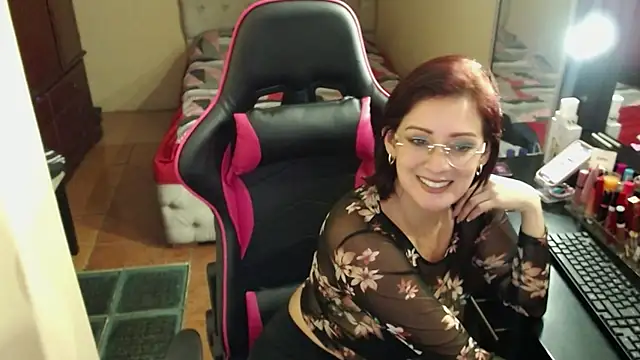 Snapshot of Carol_Scottt chatting on 12/17/24, 02:23 Carol Scottt online show from 12/17/24, 02:23