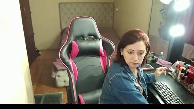 Snapshot of Carol_Scottt chatting on 01/02/25, 07:55 Carol Scottt online show from 01/02/25, 07:55