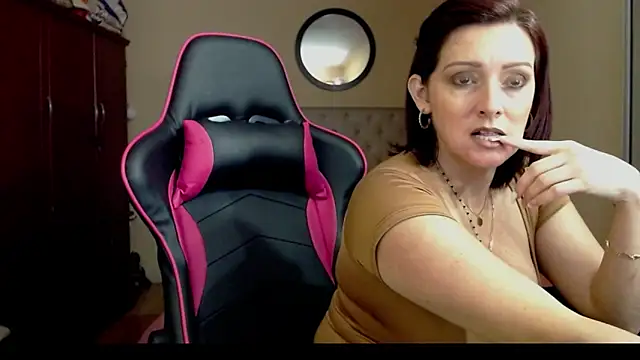 Snapshot of Carol_Scottt chatting on 01/25/25, 07:39 Carol Scottt online show from 01/25/25, 07:39