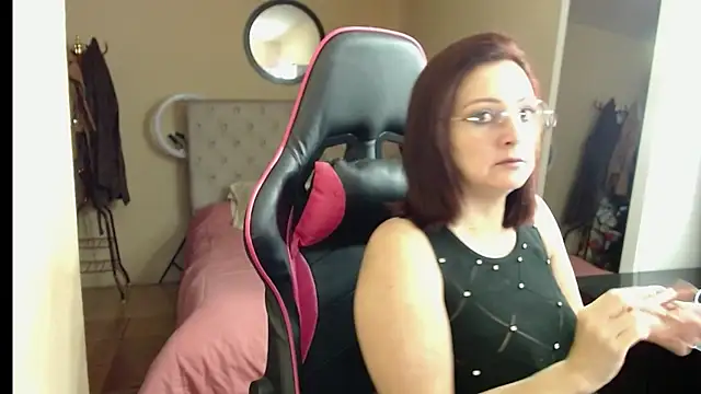 Snapshot of Carol_Scottt chatting on 09/17/25, 05:47 Carol Scottt online show from 09/17/25, 05:47