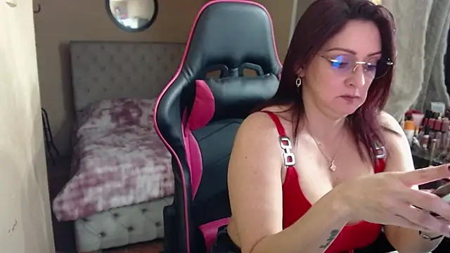 Carol Scottt online show from 05/12/26, 07:44