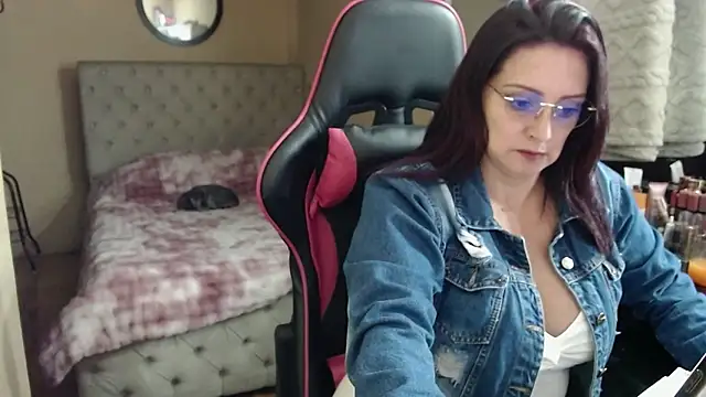 Snapshot of Carol_Scottt chatting on 06/04/26, 10:16 Carol Scottt online show from 06/04/26, 10:16