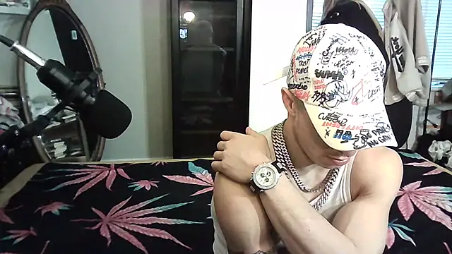 Snapshot of --D-a-D-D-y- chatting on 02/06/25, 12:11 --D-a-D-D-y- online show from 02/06/25, 12:11