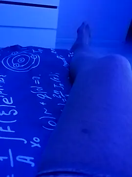 Snapshot of McdyllanXX chatting on 11/21/25, 10:08 McdyllanXX online show from 11/21/25, 10:08