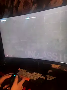 Snapshot of palorid chatting on 10/27/25, 06:01 palorid online show from 10/27/25, 06:01