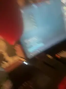 Snapshot of palorid chatting on 10/28/25, 06:10 palorid online show from 10/28/25, 06:10