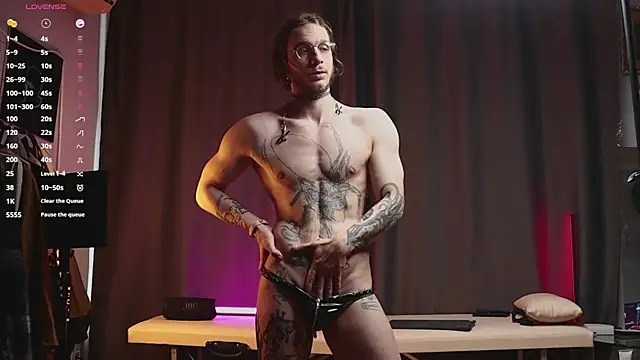 pleasure8869 online show from 02/14/25, 11:10