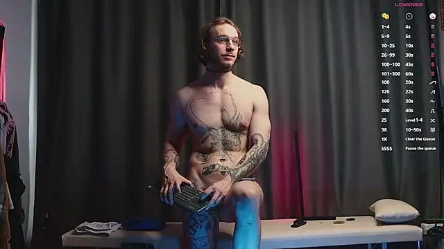 pleasure8869 online show from 02/25/25, 10:58