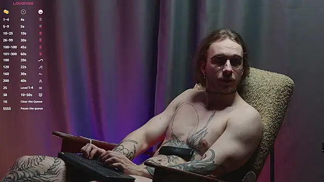 pleasure8869 online show from 03/16/25, 10:44