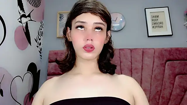 ValeriaAguilar online show from 12/01/24, 04:29