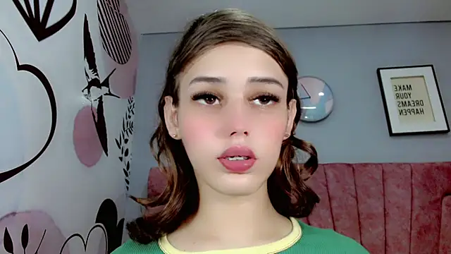 ValeriaAguilar online show from 01/07/25, 08:21