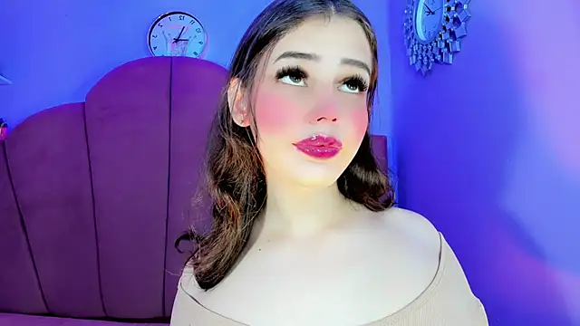 ValeriaAguilar online show from 09/19/25, 09:26