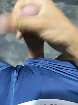 Snapshot of volcanrey chatting on 11/06/25, 04:02 volcanrey online show from 11/06/25, 04:02