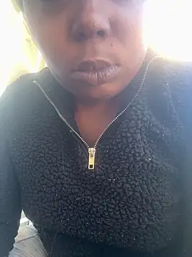 JCCaramelbarbie1 online show from 02/09/26, 04:22