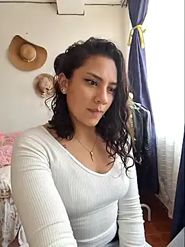 Thaliacooper  online show from 01/13/25, 06:59