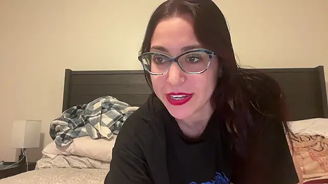 Snapshot of QueenLolaX chatting on 10/12/25, 06:12 QueenLolaX online show from 10/12/25, 06:12