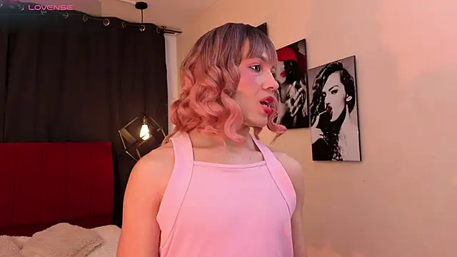 Megan Do Santos online show from 10/20/25, 08:42