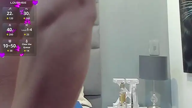 Snapshot of angel_adamx chatting on 11/21/25, 03:27 angel adamx online show from 11/21/25, 03:27