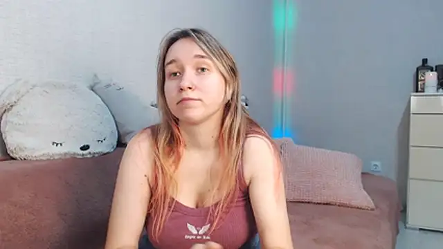 lovely hayley online show from 12/19/25, 10:28