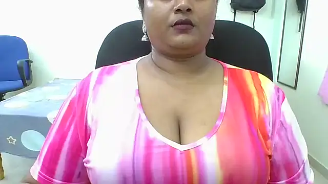 Snapshot of tamil_ureniya chatting on 02/05/25, 04:25 tamil ureniya online show from 02/05/25, 04:25