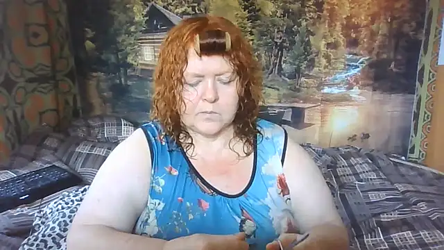 Snapshot of RoseRed69 chatting on 06/25/26, 04:34 RoseRed69 online show from 06/25/26, 04:34