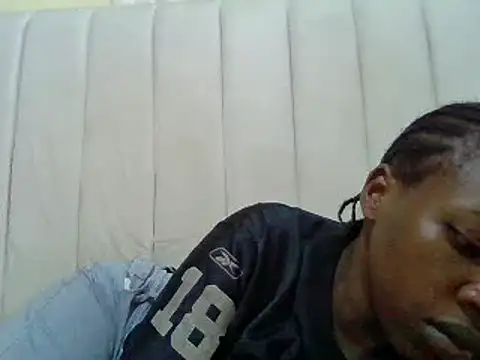 Snapshot of Queen_loveer chatting on 03/14/25, 04:40 Queen loveer online show from 03/14/25, 04:40