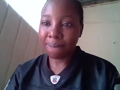 Snapshot of Queen_loveer chatting on 03/15/25, 09:09 Queen loveer online show from 03/15/25, 09:09