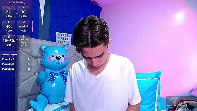 OwenBluee online show from 03/07/25, 10:35