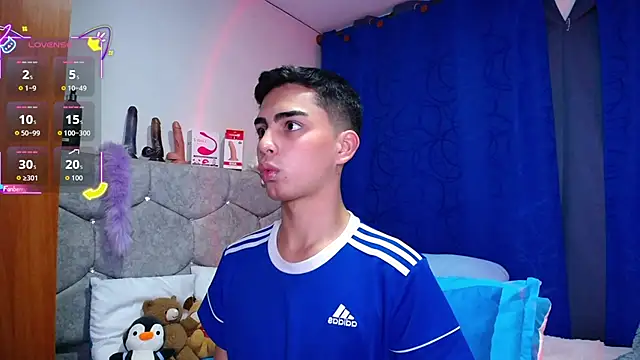 OwenBluee online show from 09/10/25, 06:02