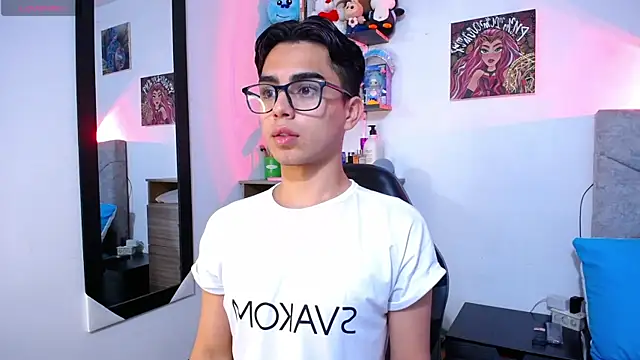 OwenBluee online show from 02/09/26, 01:59