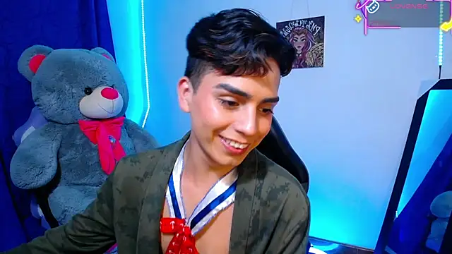 OwenBluee online show from 06/03/26, 06:27