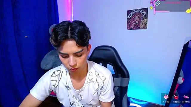 OwenBluee online show from 06/09/26, 07:42