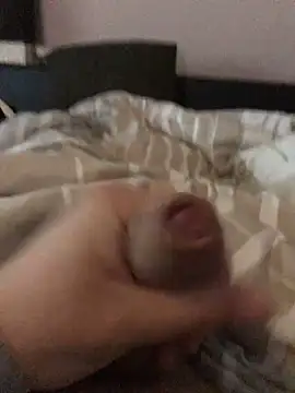 wixxer872302 online show from 10/17/25, 04:59