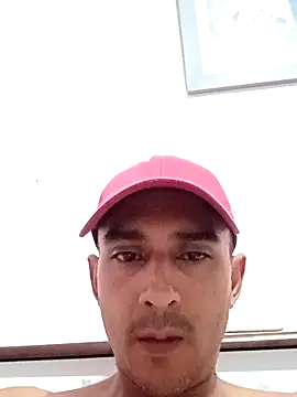 Snapshot of paisa233 chatting on 12/17/25, 04:51 paisa233 online show from 12/17/25, 04:51