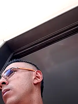 paisa233 online show from 04/18/26, 04:22