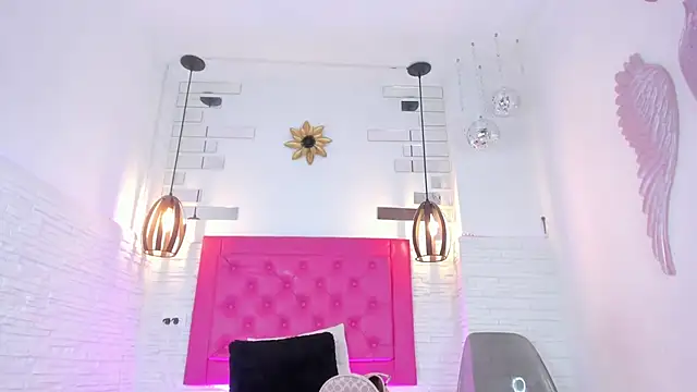 mia six66 online show from 03/22/25, 11:32