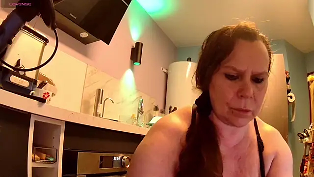 Endrocleia online show from 10/06/25, 09:56