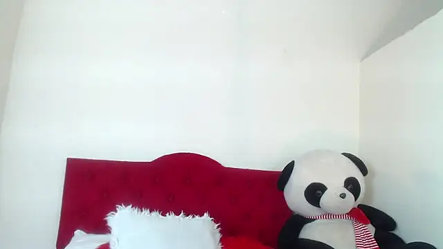 Luluu 08 online show from 02/27/25, 08:20